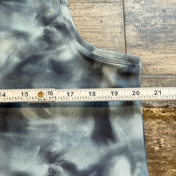 Yogalicious Tank Top Womens XL Watercolor Floral Aqua Lightweight Activewear NWT - Picture 7 of 10